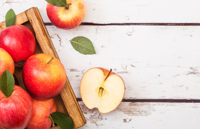りんごは糖質制限中でも食べられる果物！ ダイエットに役立てる方法も解説